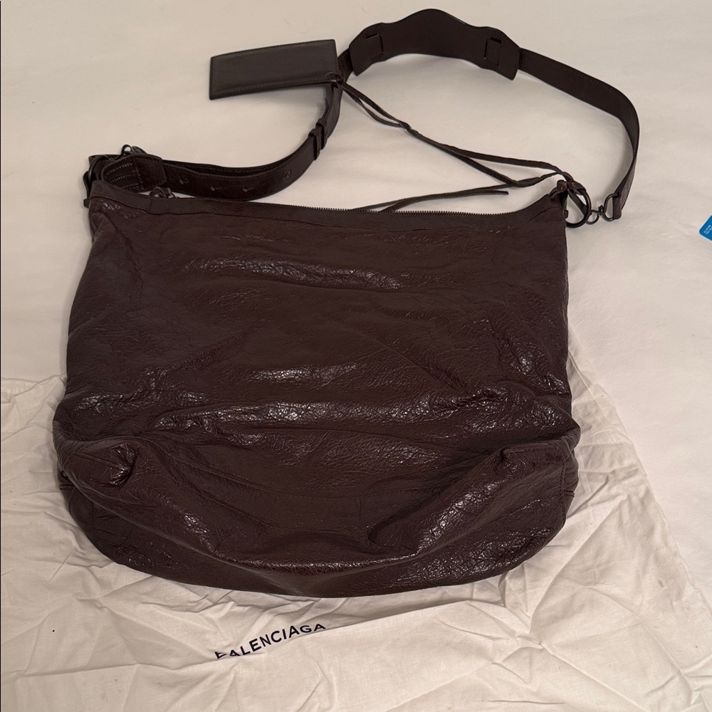 NWT Balenciaga Arena Leather Crossbody Messenger Bag Brown - Picture 11 of 11